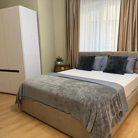 Center And Apartamento *