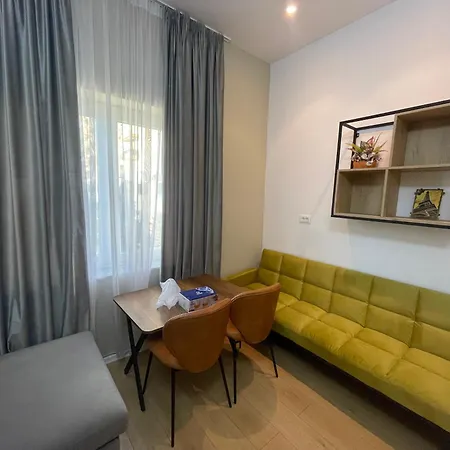 Center And Apartment *