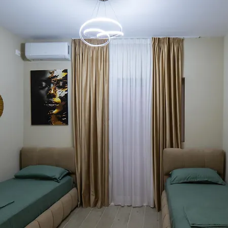 Apartment Center And Durres