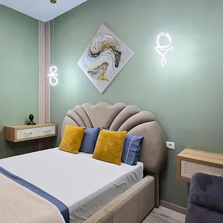 Apartment Center And Durres