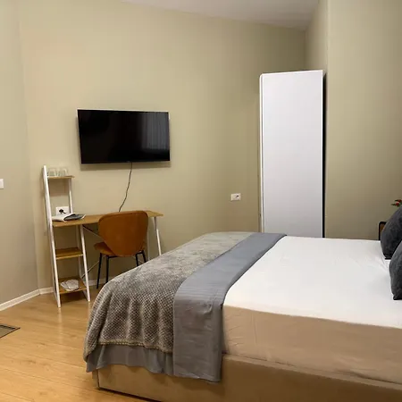 Apartment Center And Durres