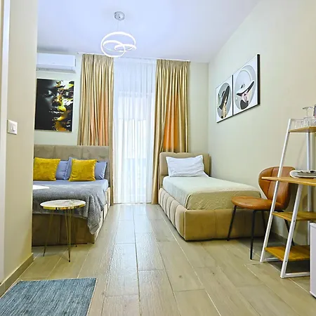 Center And Apartamento Durrës